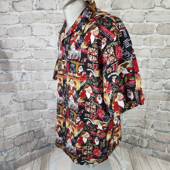 Disneyland Resort Short Sleeve Camp Shirt Grumpy Snow White Red Black Size XL - Picture 5 of 11